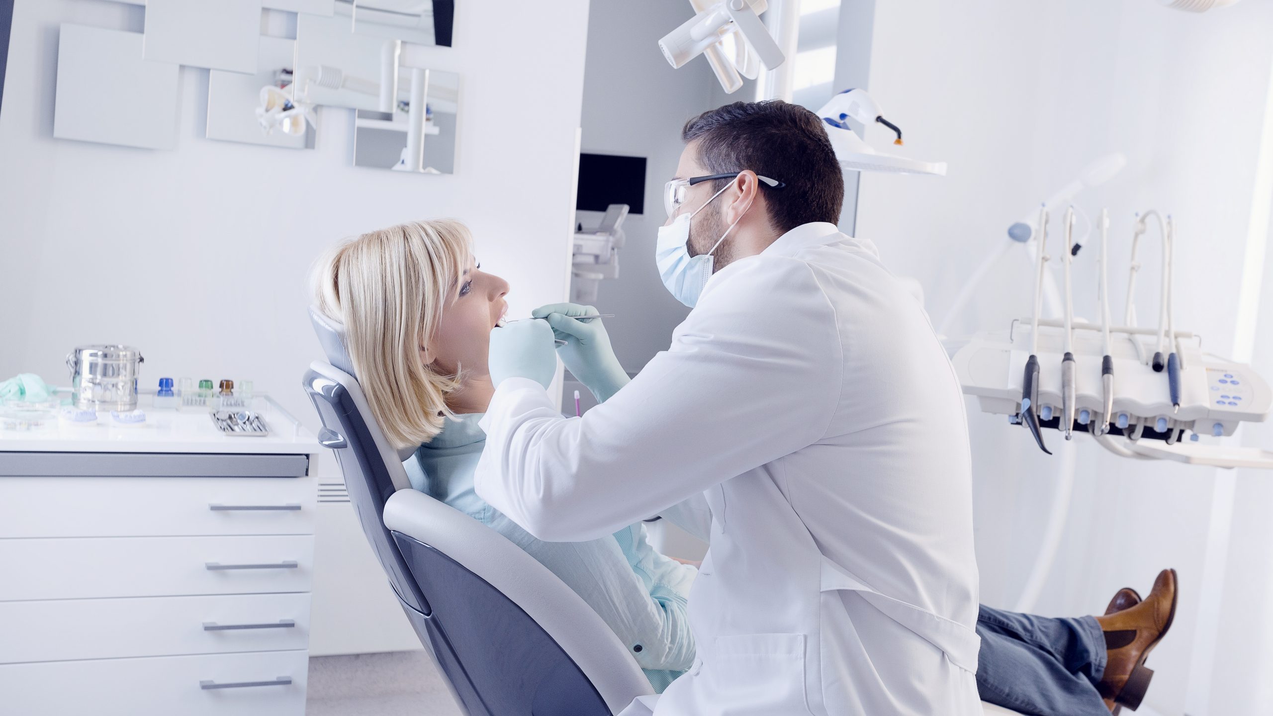 Dentist in Warden, WA