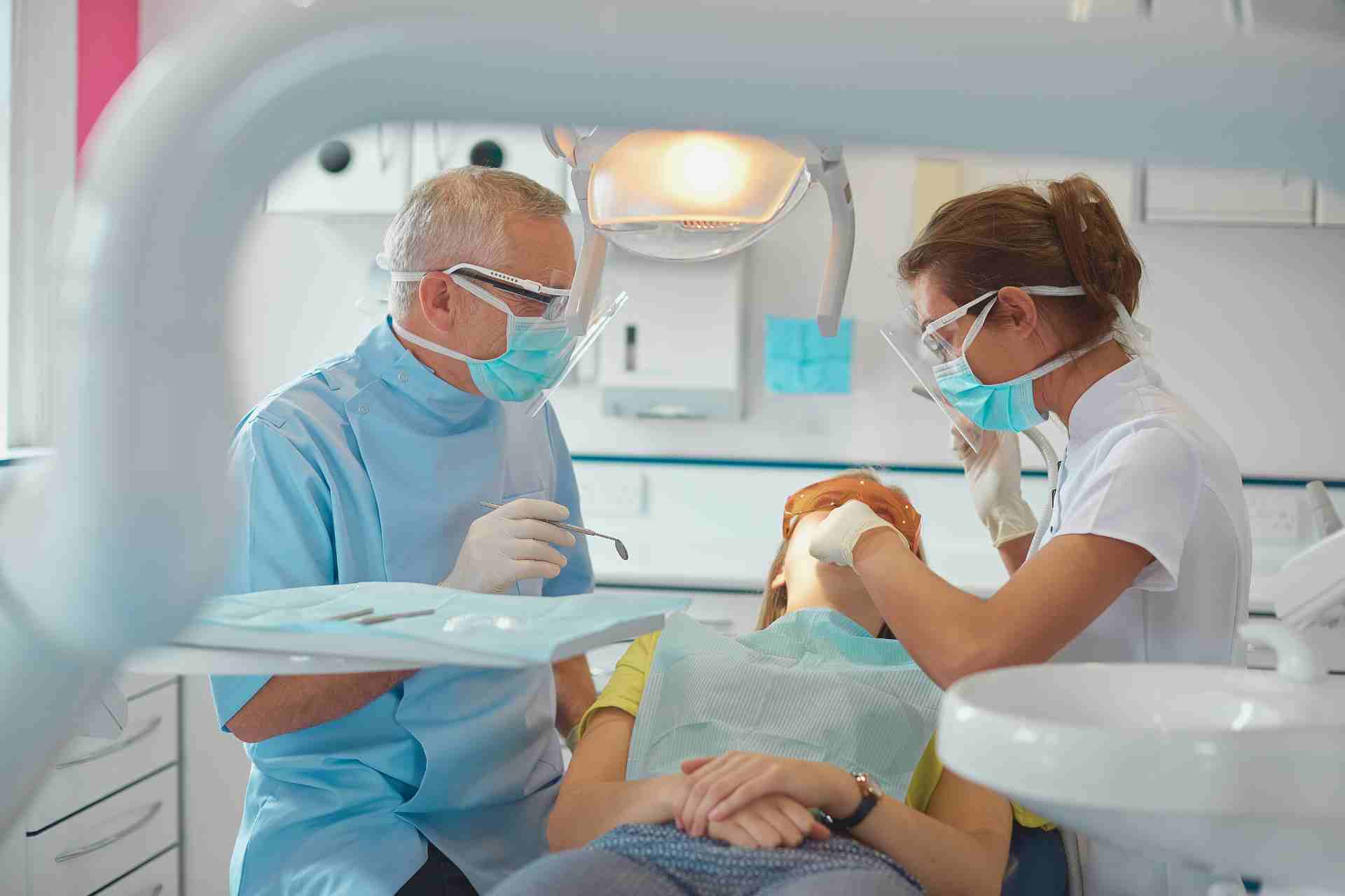 Dentist in Warden, WA